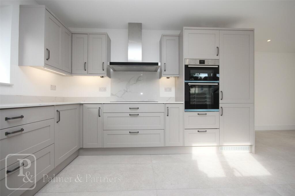 Additional image 14 of The Meadows, Betts Green Road, Little Clacton, Essex, CO16