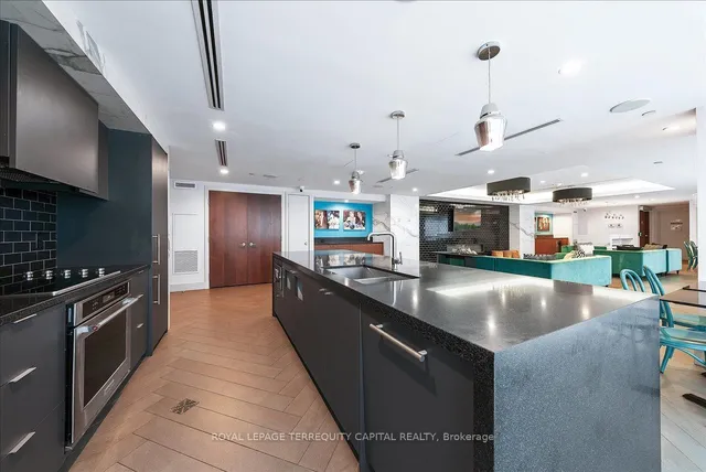 Additional image 33 of 38 Iannuzzi St Unit 2209