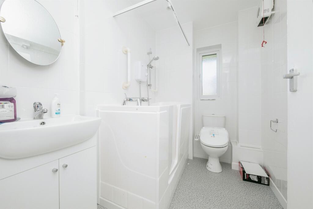 Additional image 4 of Swan Court, Mistley, Manningtree