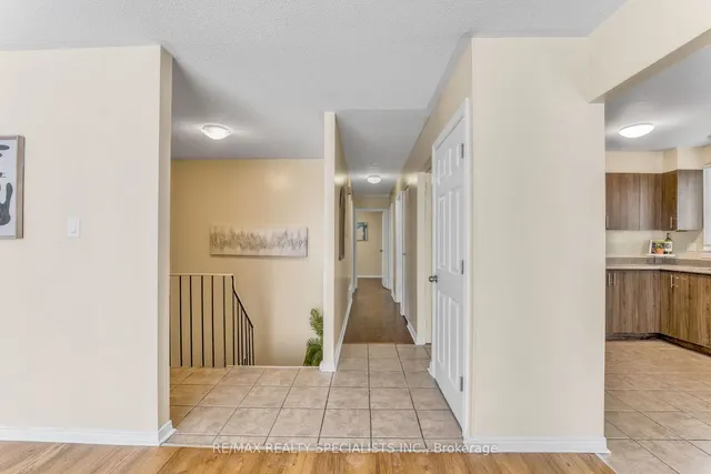 Additional image 21 of 198 Folkstone Cres