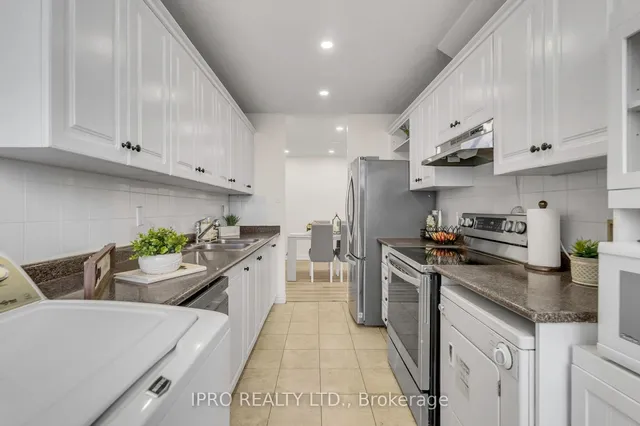 Additional image 24 of 21 Knightsbridge Rd Unit 1903