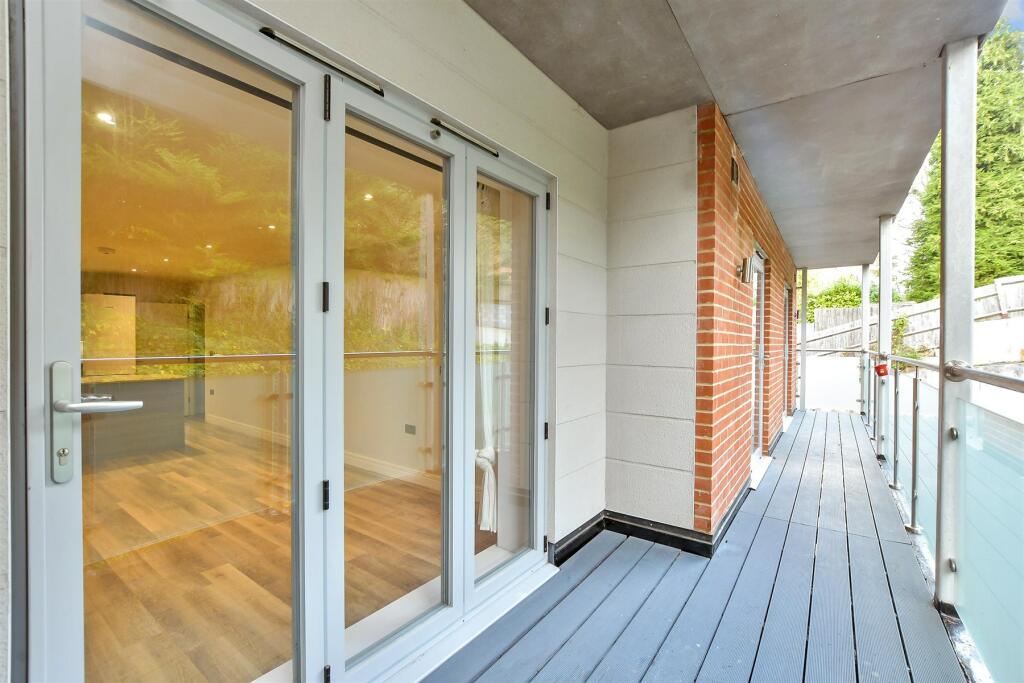 Additional image 14 of Croydon Road, Caterham, Surrey