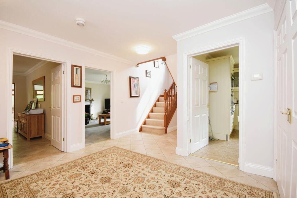 Additional image 2 of Burnham Avenue, Chelmsford, CM3