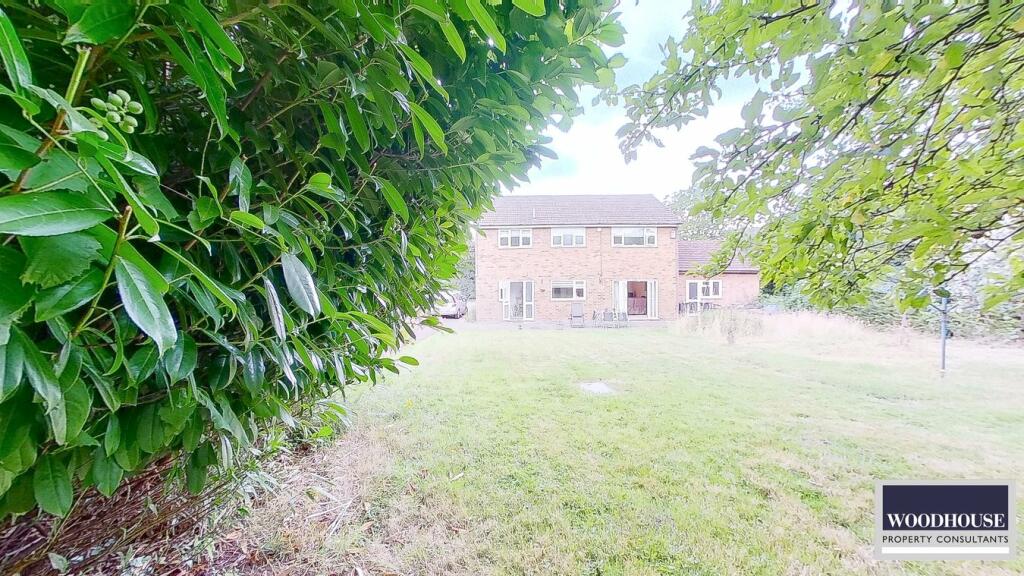 Additional image 14 of Hamlet Hill, Roydon, CM19