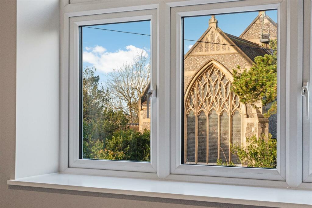 Additional image 11 of Harewood Road, South Croydon