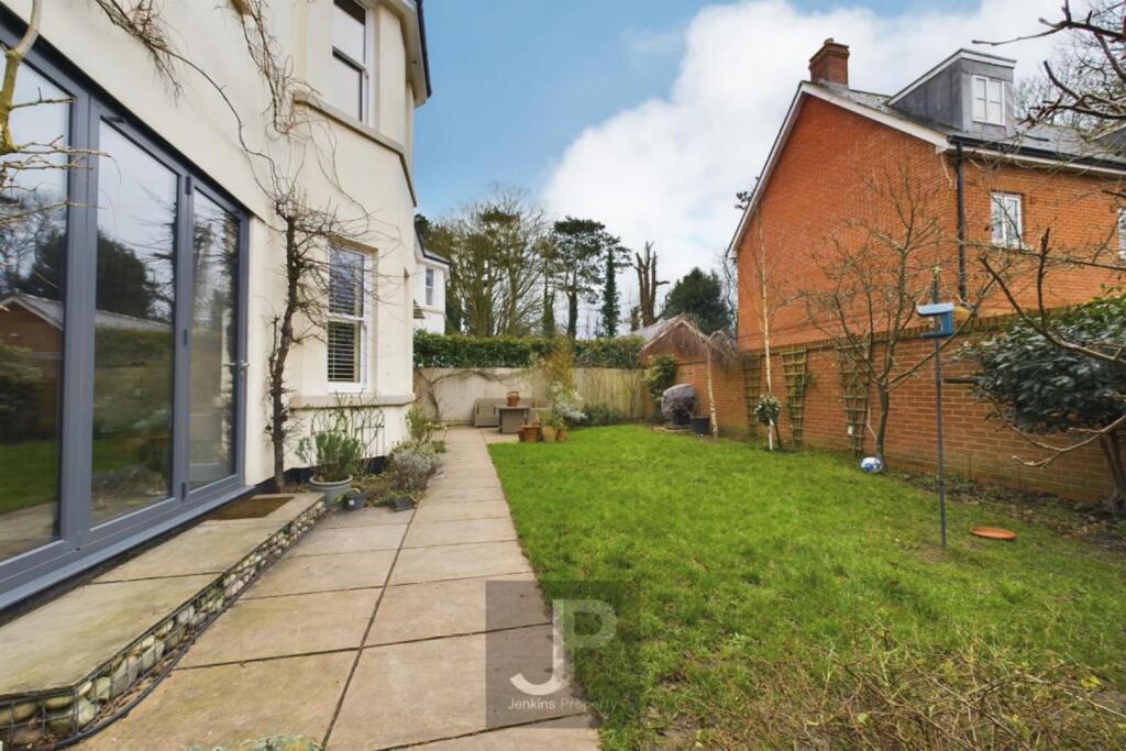 Additional image 30 of Kensington Way, Brentwood