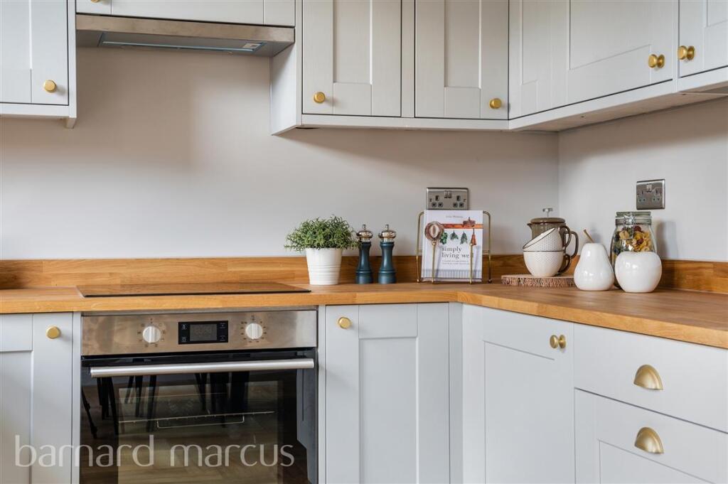 Additional image 3 of Greenway Drive, Shirley