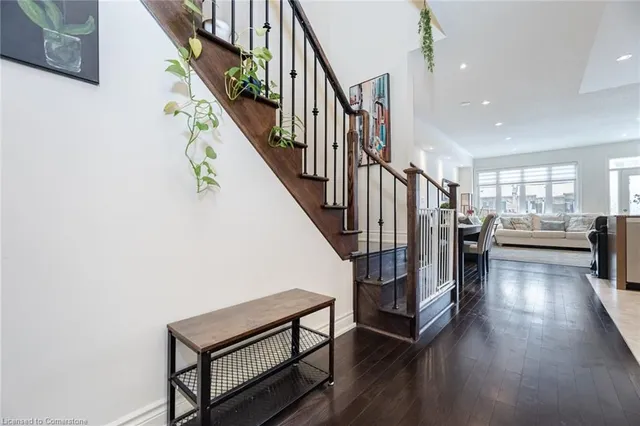 Additional image 17 of 7 Lady Evelyn Cres