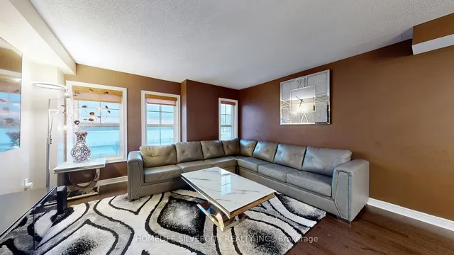 Additional image 17 of 41 Padbury Tr