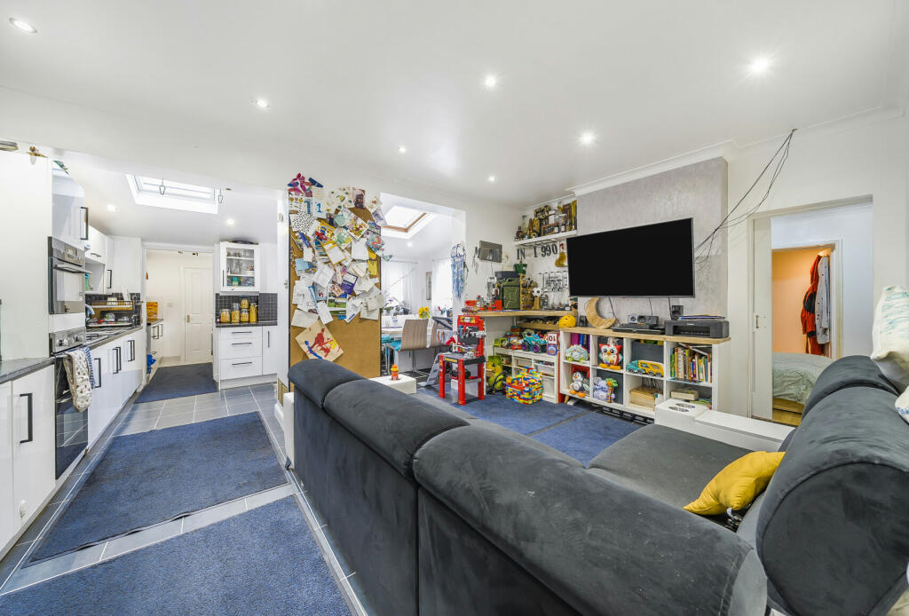 Additional image 5 of Pembroke Road, Mitcham, CR4