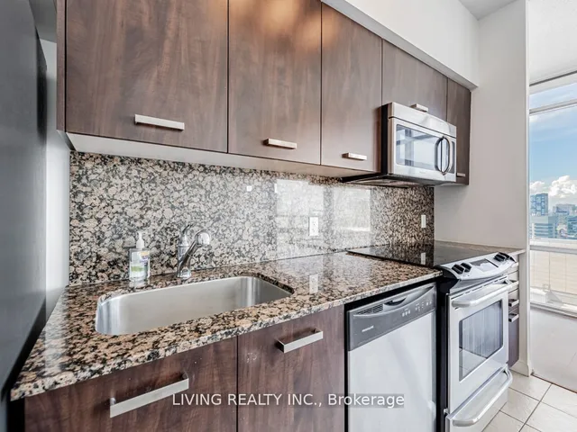 Additional image 6 of 832 Bay St Unit 2002