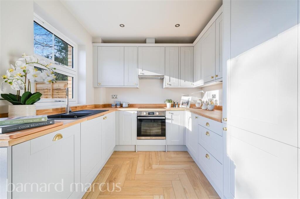 Additional image 14 of Greenway Drive, Shirley