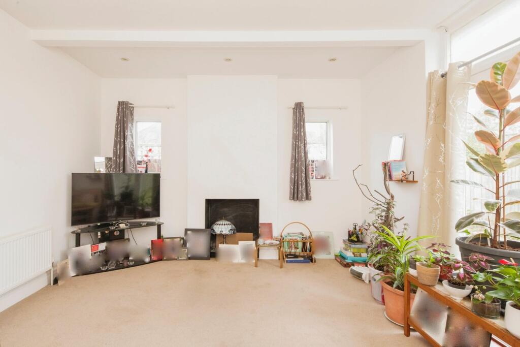 Additional image 4 of Woodmere Close, Croydon, CR0