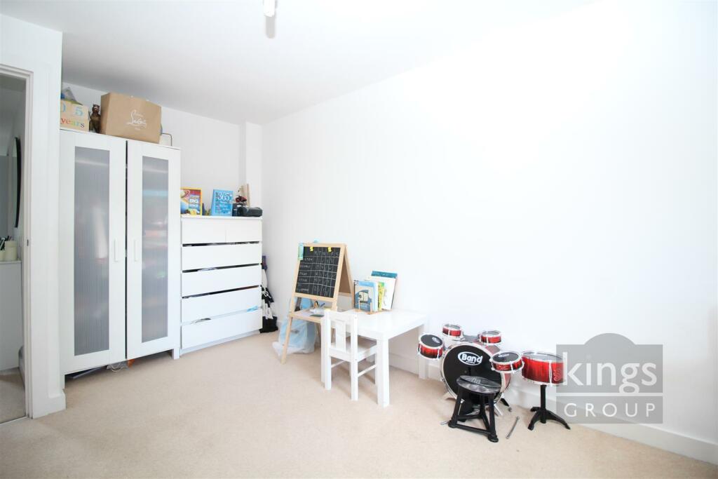 Additional image 16 of New Pond Street, Newhall