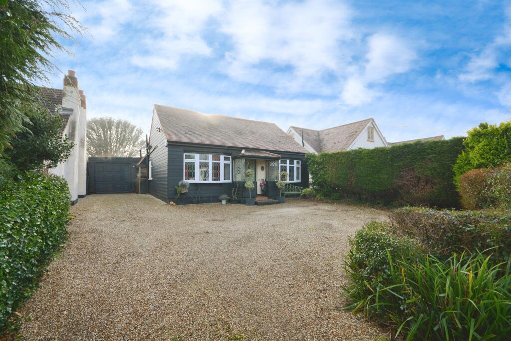 Primary image of Deal Tree Bungalows, Doddinghurst, Brentwood