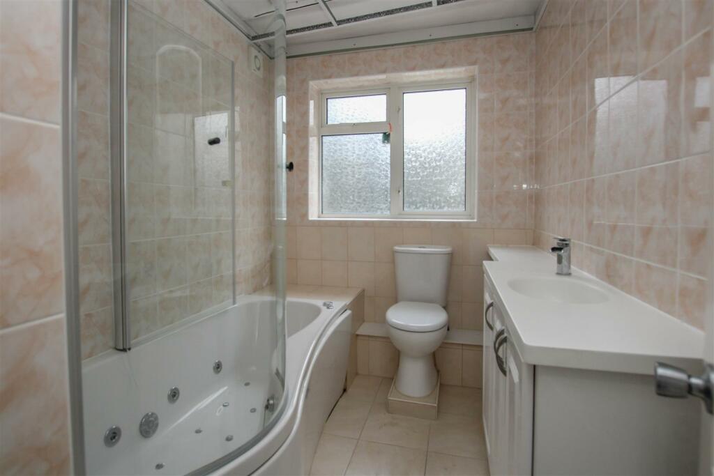 Additional image 10 of Newlands Close, Hutton, Brentwood