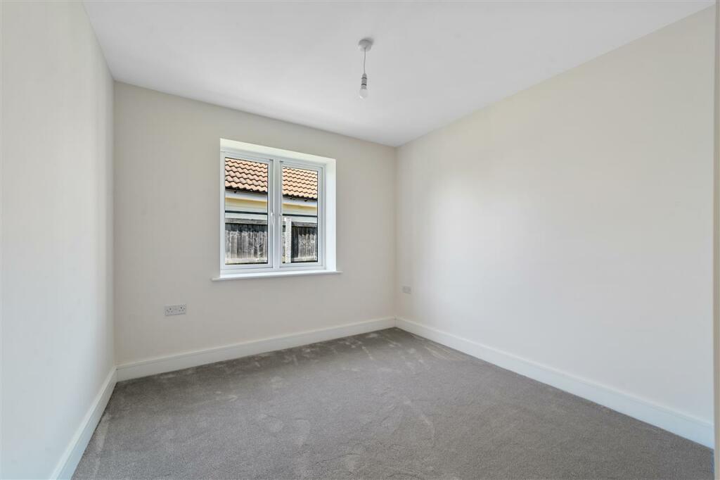 Additional image 10 of Weavers Close, Brightlingsea