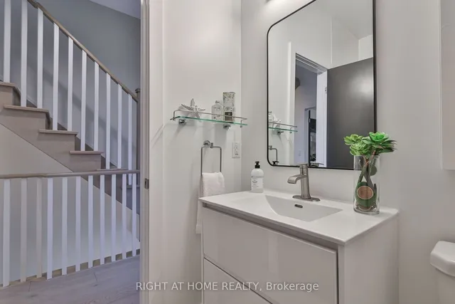 Additional image 23 of 1331 Gerrard St Unit 8