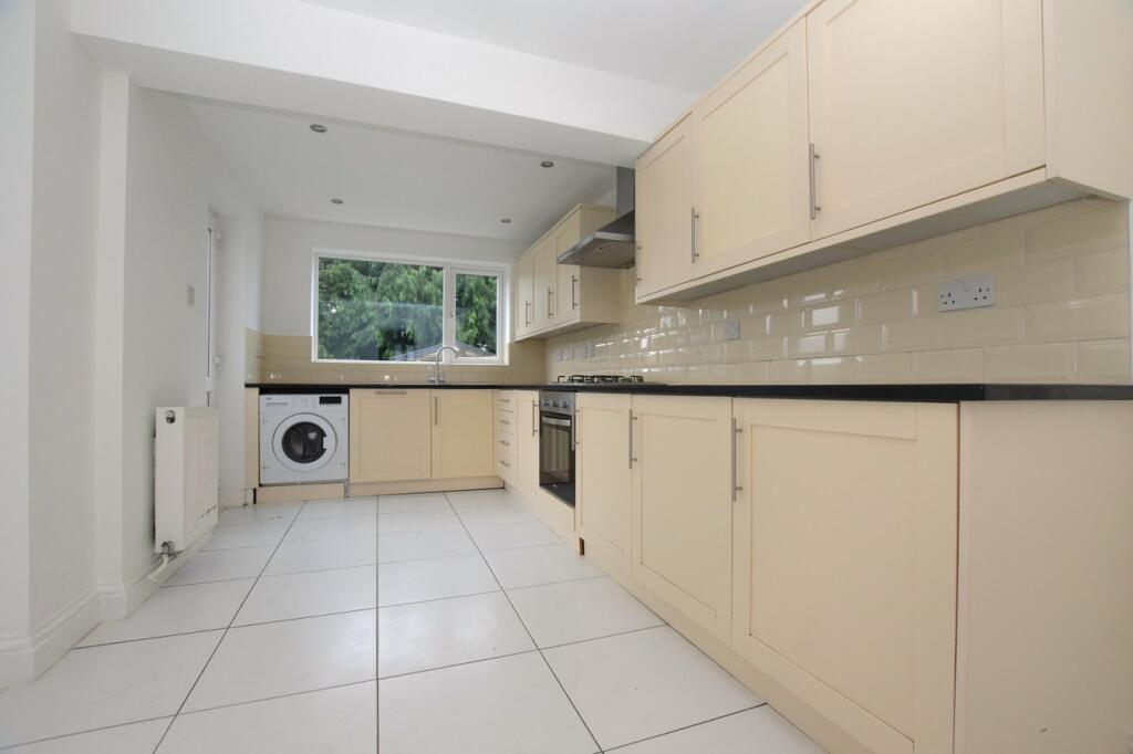 Additional image 4 of Jacksons Lane, Billericay, CM11