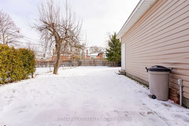 Additional image 29 of 327 Balmoral Dr