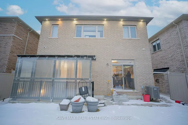 Additional image 38 of 23 HENDRICKS Cres