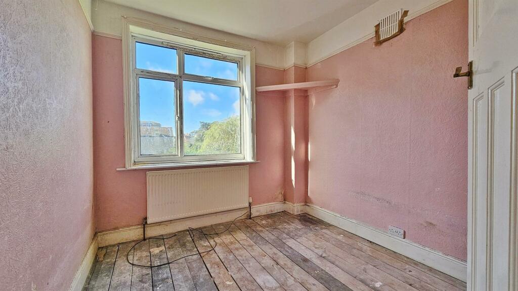 Additional image 12 of Standley Road, Walton On The Naze