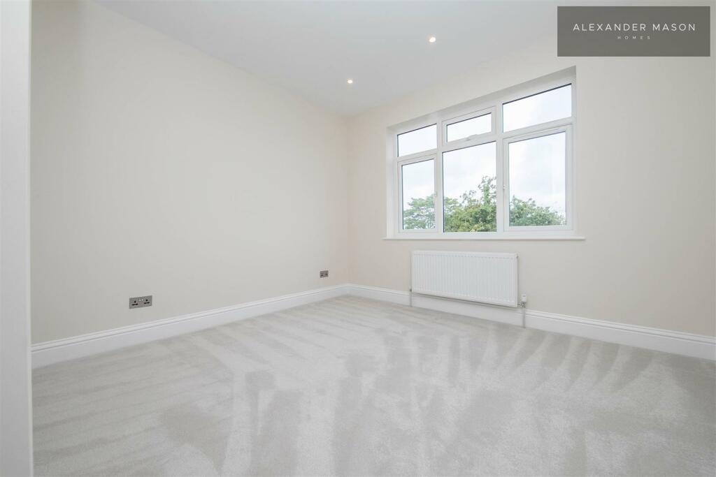 Additional image 15 of Ashlyns Road, Frinton-On-Sea