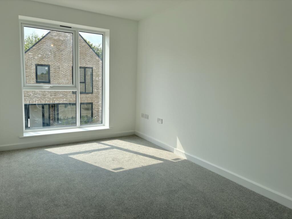 Additional image 10 of Oakview Walk, Harlow, Essex, CM18