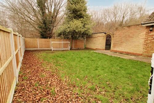 Additional image 11 of Walton Gardens, Hutton, CM13