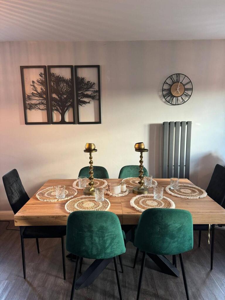 Additional image 8 of Taffy's How, Mitcham, CR4