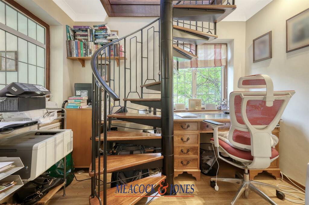 Additional image 12 of Mores Lane, Pilgrims Hatch, Brentwood