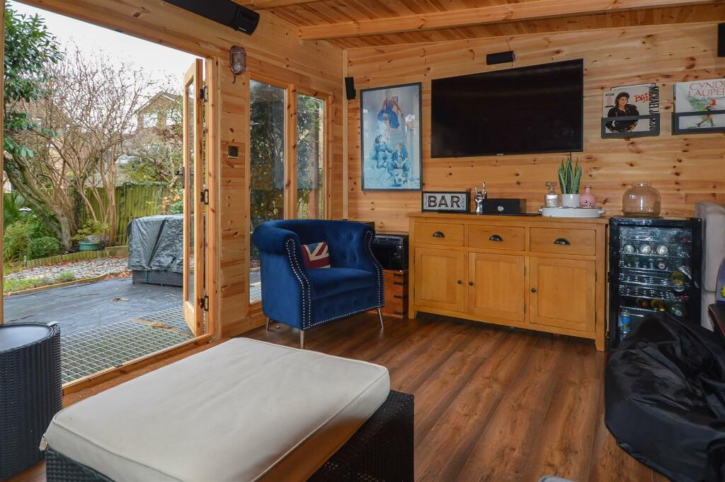 Additional image 18 of Downsland Drive, Brentwood