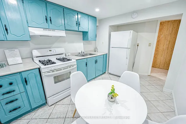 Additional image 36 of 58 Crittenden Sq