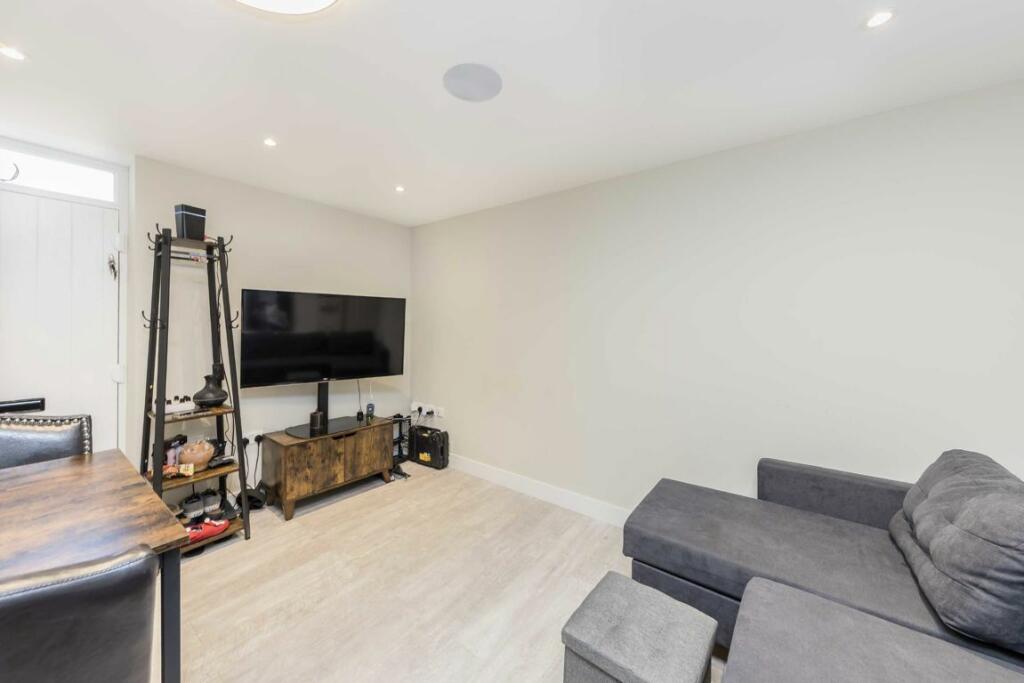Additional image 7 of Park Avenue Mews, Mitcham