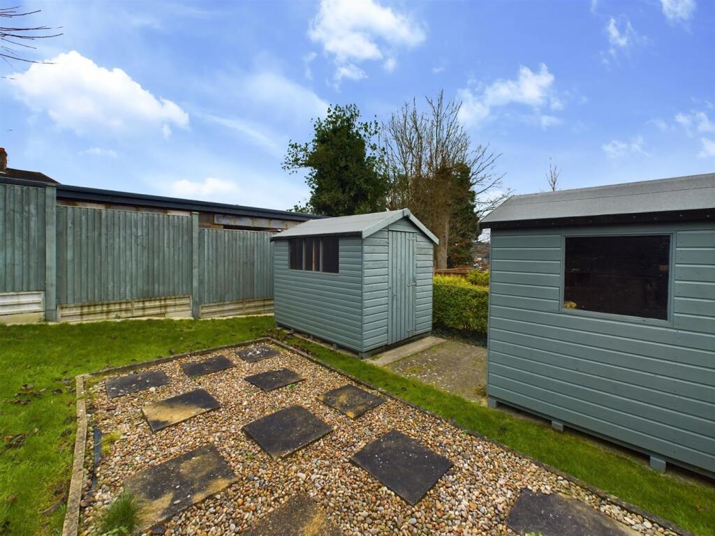 Additional image 19 of Alexander Road, Coulsdon