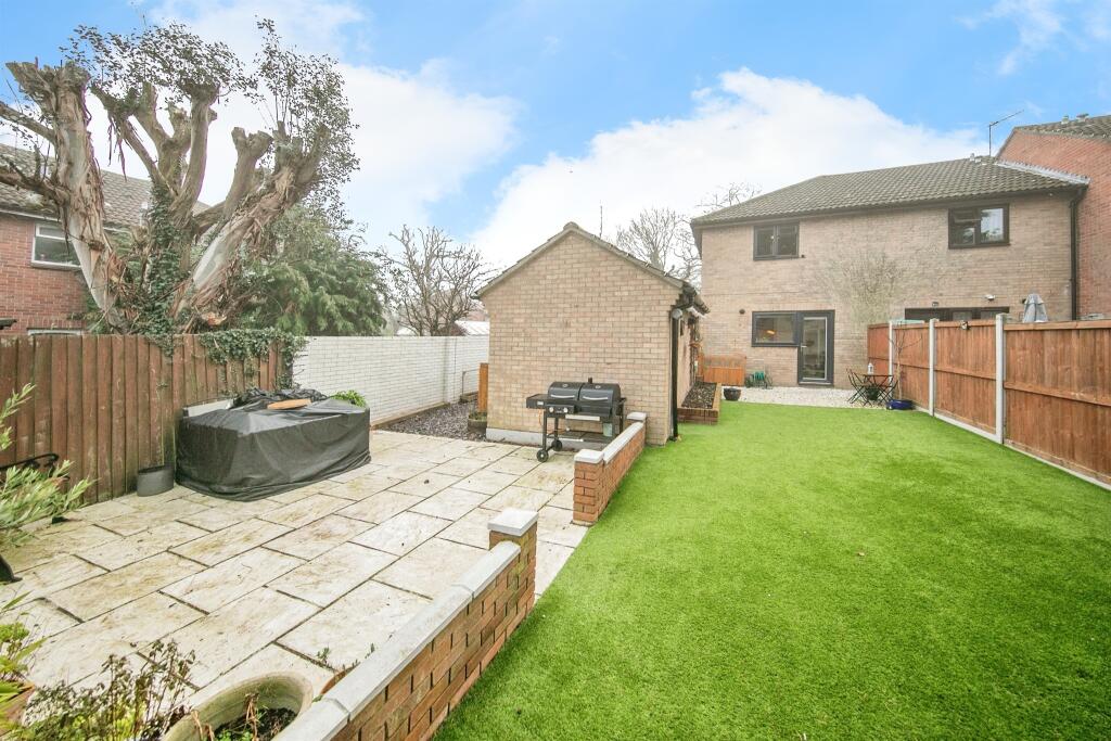 Additional image 15 of California Close, Colchester