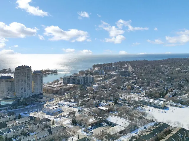 Additional image 31 of 36 Park Lawn Rd Unit 4205