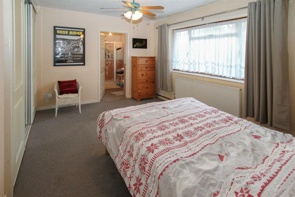 Additional image 11 of Elmtree Avenue, Kelvedon Hatch, Brentwood