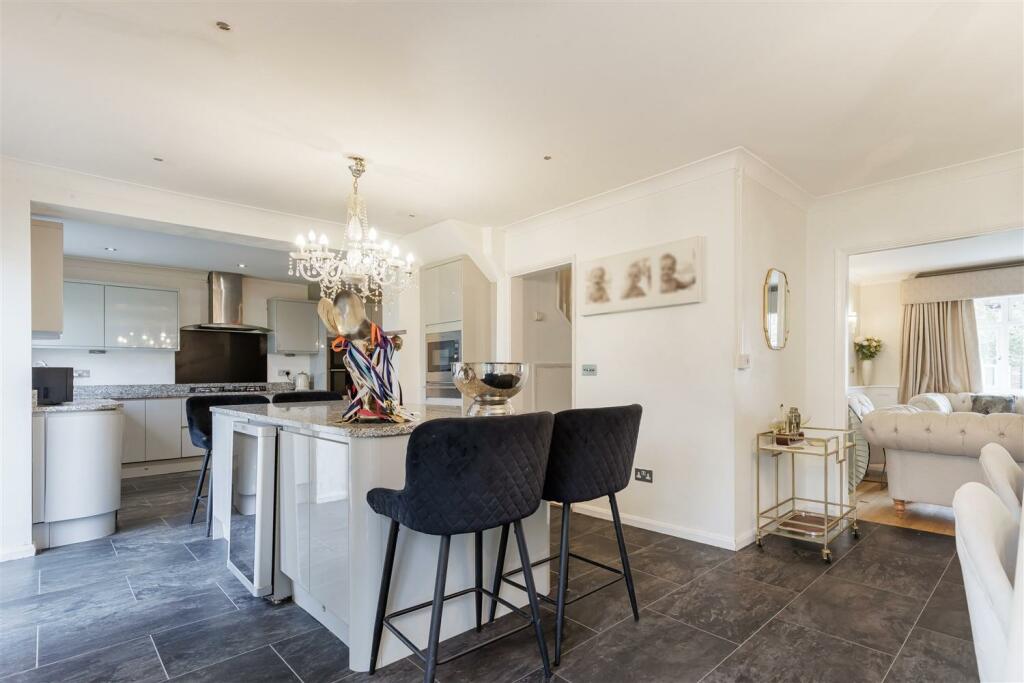 Additional image 4 of Dukes Avenue, Theydon Bois