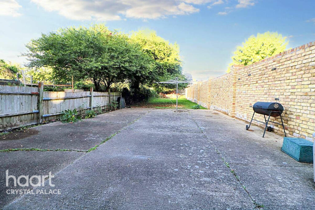 Additional image 5 of Bensham Manor Road, THORNTON HEATH