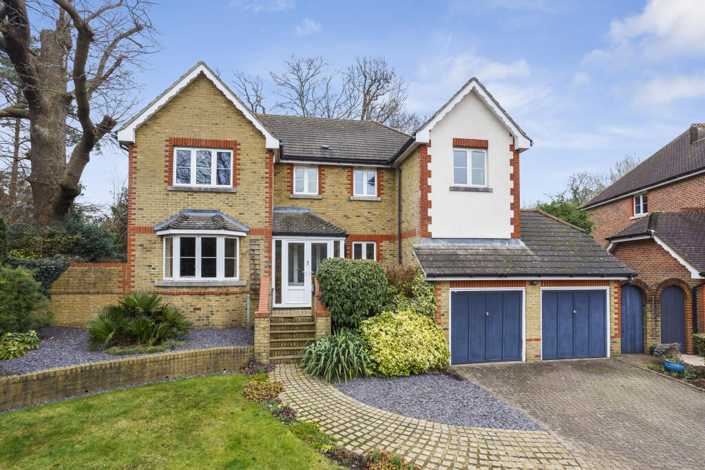Primary image of Dene Close, Outwood Lane, Coulsdon, CR5