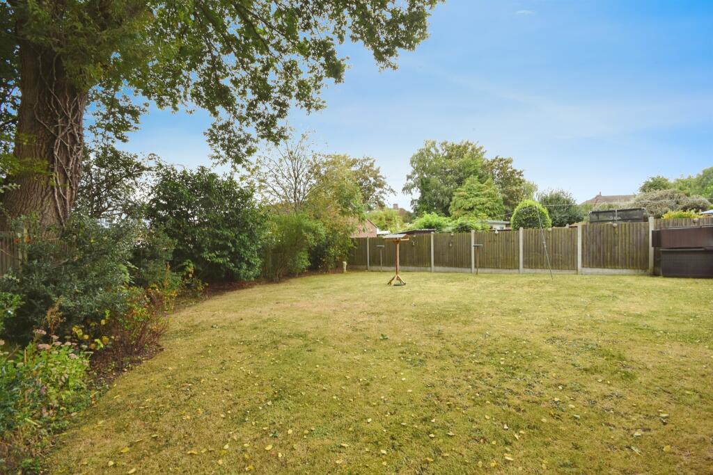 Additional image 10 of Danes Way, Pilgrims Hatch, Brentwood