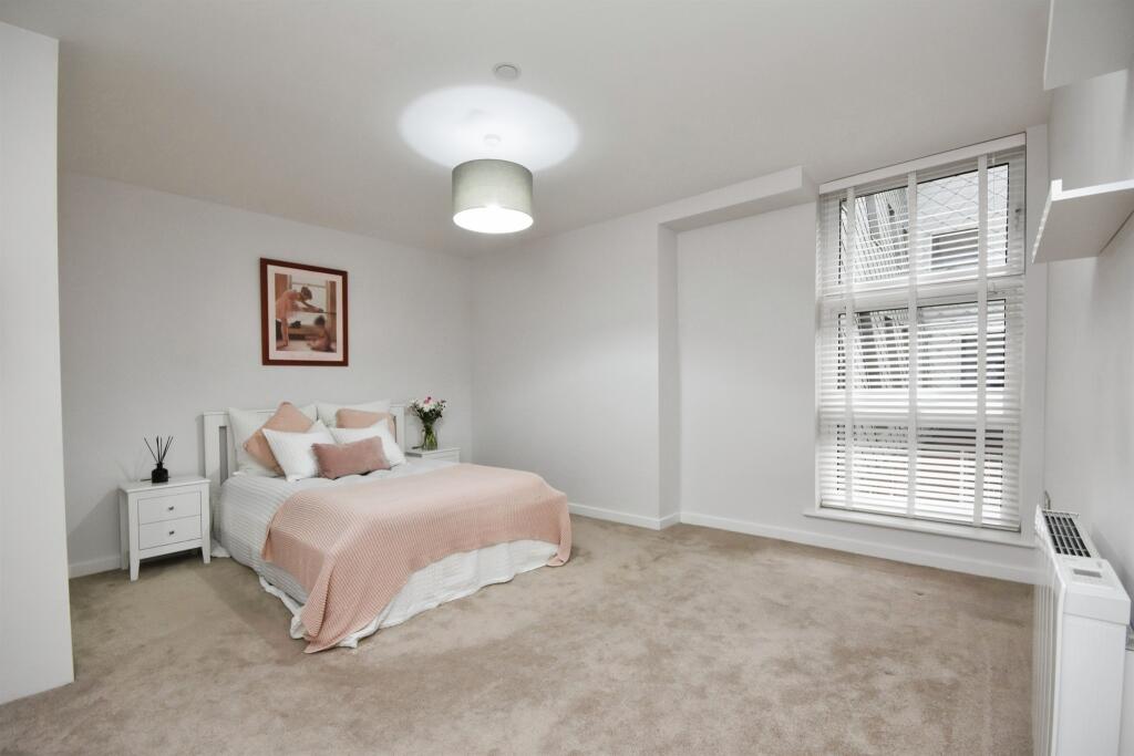 Additional image 8 of Ingrave Road, Brentwood