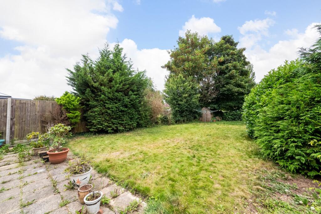 Additional image 5 of Fryston Avenue, Coulsdon, CR5