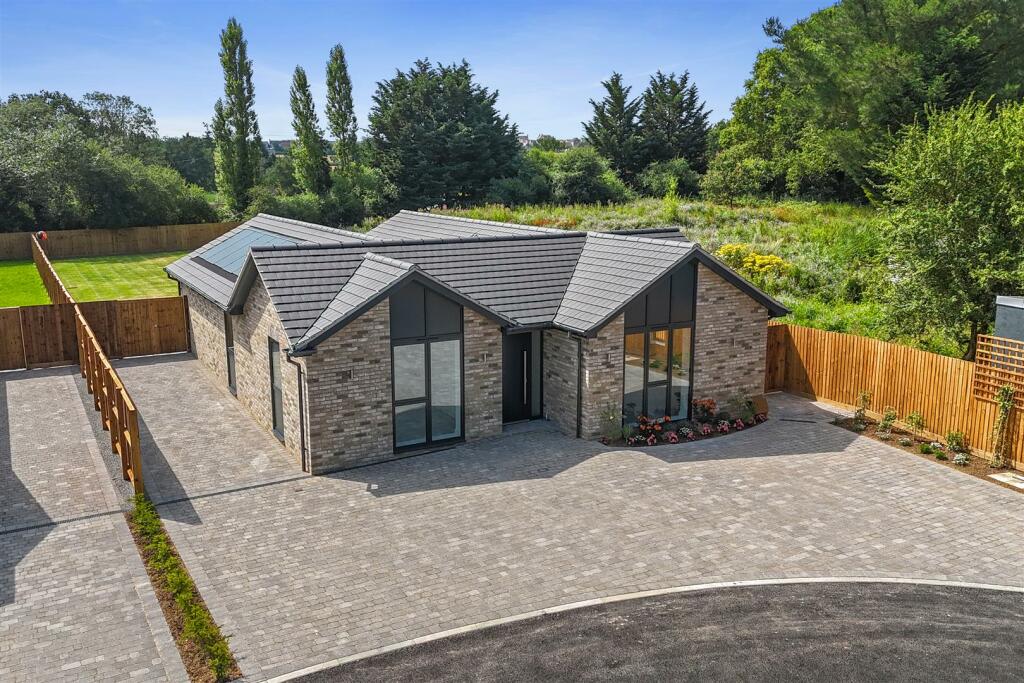 Additional image 6 of New Road, Little Burstead, Billericay