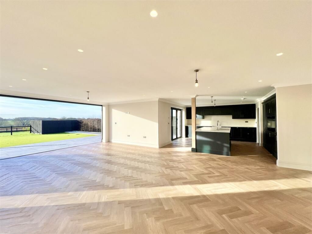 Additional image 8 of Ingatestone Road, Stock