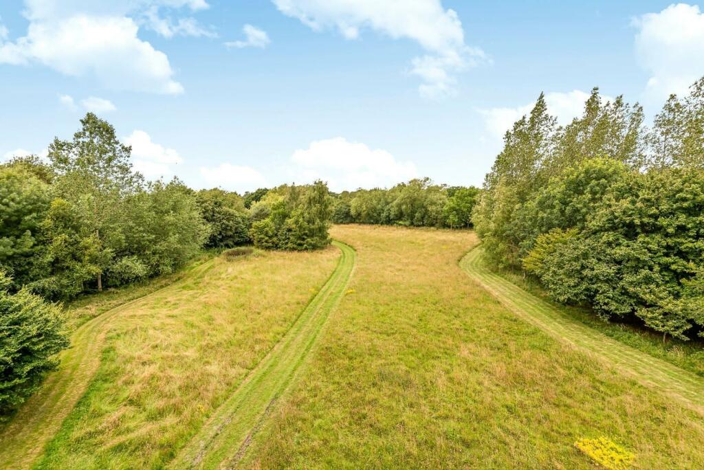 Additional image 15 of Wind Hill, Magdalen Laver