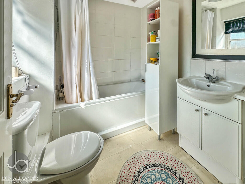 Additional image 5 of Hatcher Crescent, Colchester