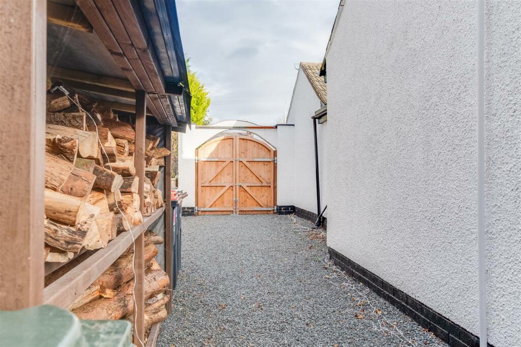Additional image 20 of Victoria Road, Little Neston