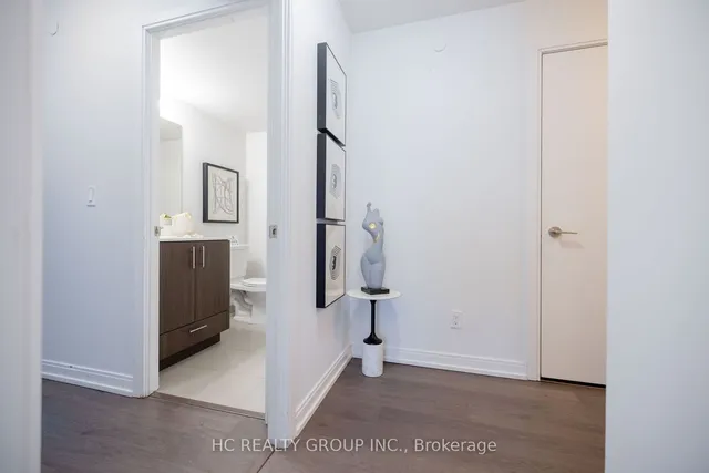 Additional image 4 of 255 Village Green Sq Unit 2303